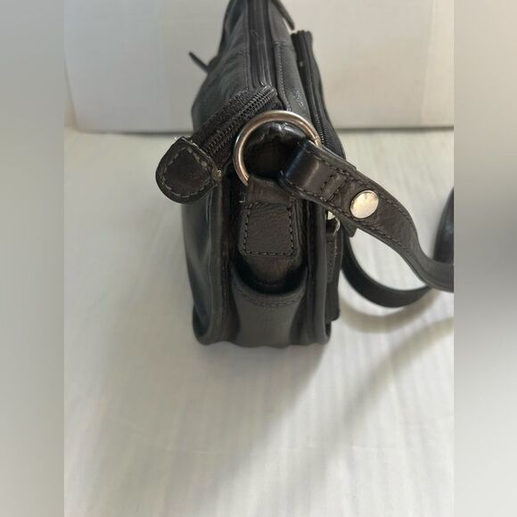 Fossil Vintage Black Leather Crossbody Bag - Picture 5 of 11